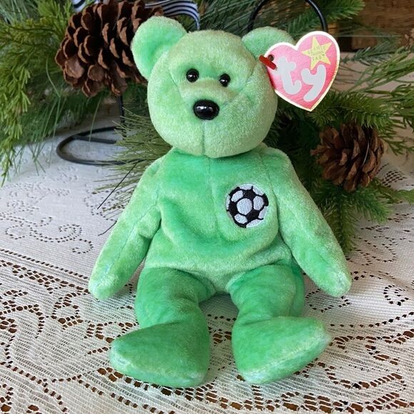 Ty Beanie Baby Kicks The Soccer Bear - Picture 1 of 9